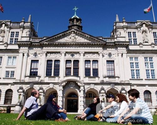 Ukiset考试：去英国高中留学有哪些优势？