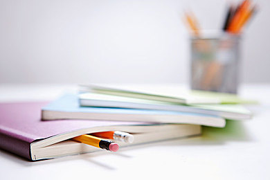 PTE考试时间：总听人提起“过桥签证”，谁可以得到？