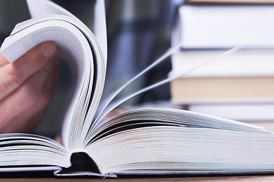 UKiset词汇辨析：on hand，in hand，at hand？到底是哪只“手”