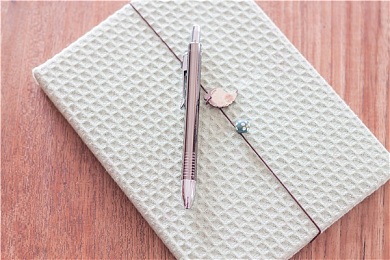 AEIS词汇：女子词汇，beautiful、pretty、cute和sexy需慎用