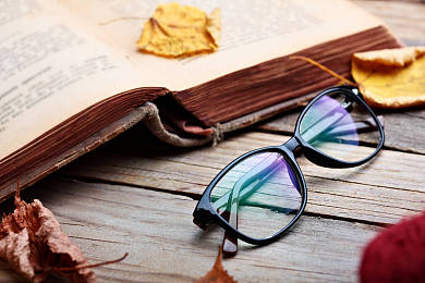 AEIS英语：“five-and-ten”最好不要翻译成“5和10”！