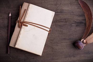 AEIS词汇：“赞美”是“compliment”还是“complement”？