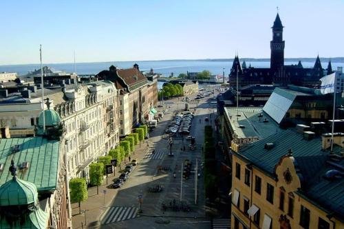 PTE听力太差怎么办？小编教你如何提高自己的听力水平！